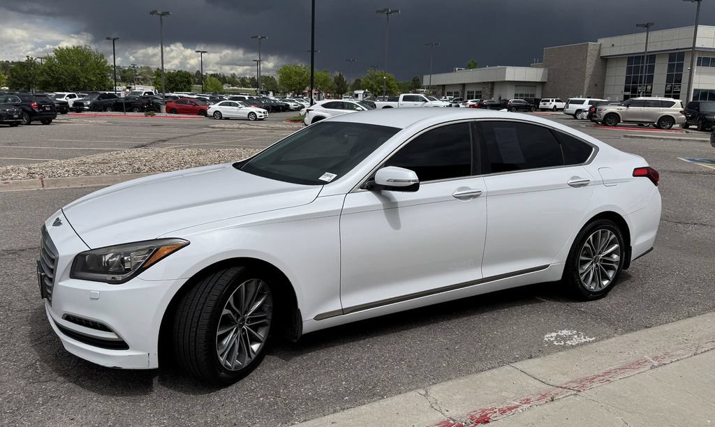 Used 2015 Hyundai Genesis 3.8 AWD/4WD image 4