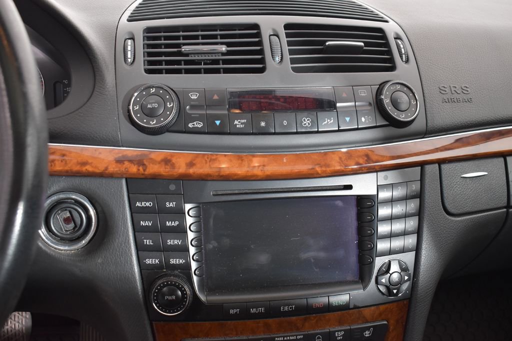 Used 2004 Mercedes-Benz E 500 Sedan image 19