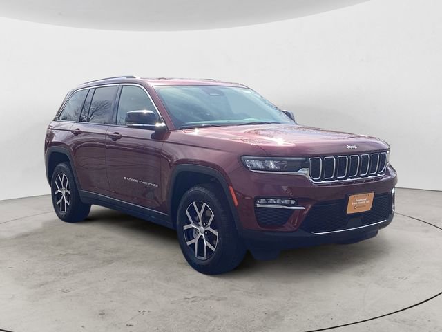 Certified 2023 Jeep Grand Cherokee Limited w/ Trailer Tow Prep Group (B) AWD/4WD image 7
