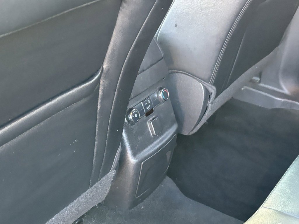 Used 2017 Ford Explorer XLT w/ Equipment Group 202A FWD image 26