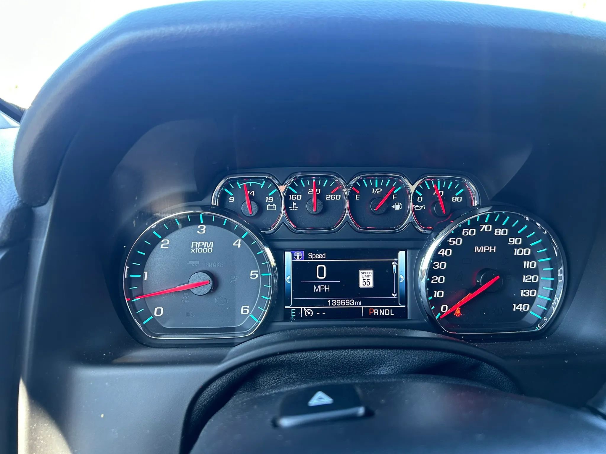 Used 2017 Chevrolet Suburban LT RWD image 22