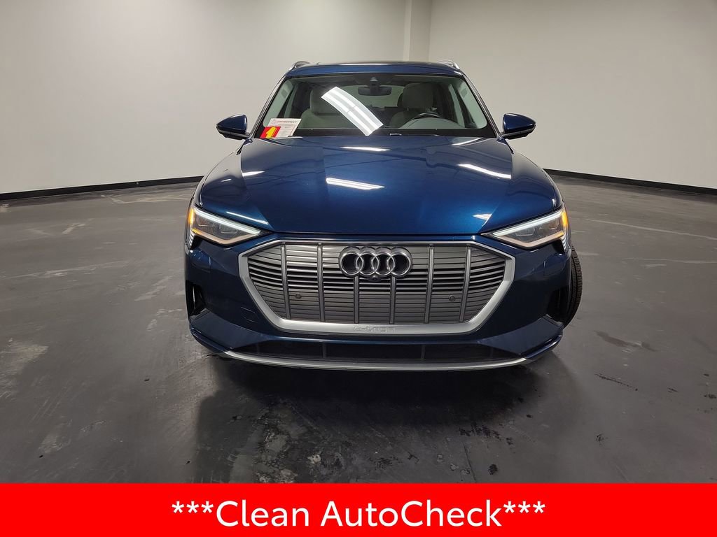 Used 2019 Audi e-tron Premium Plus image 3