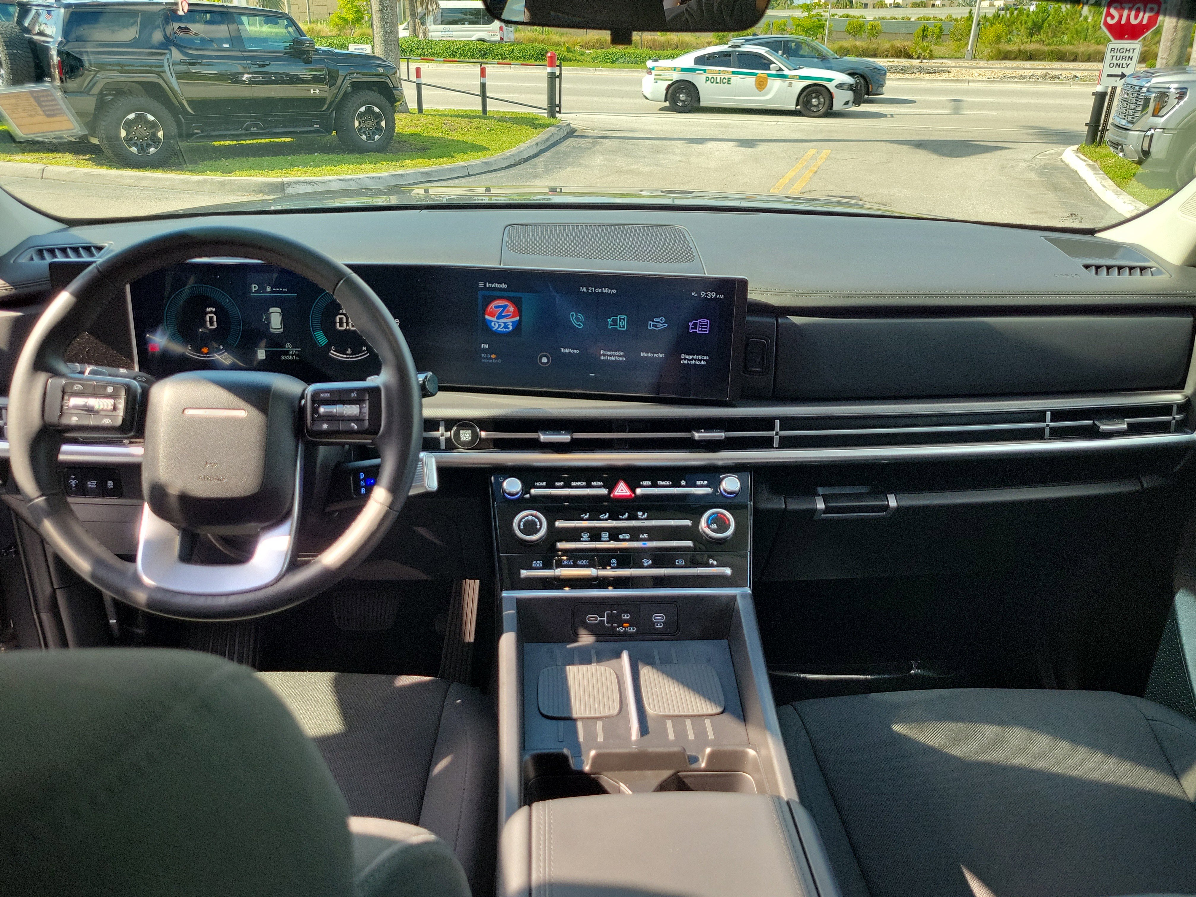 Used 2025 Hyundai Santa Fe SE image 16