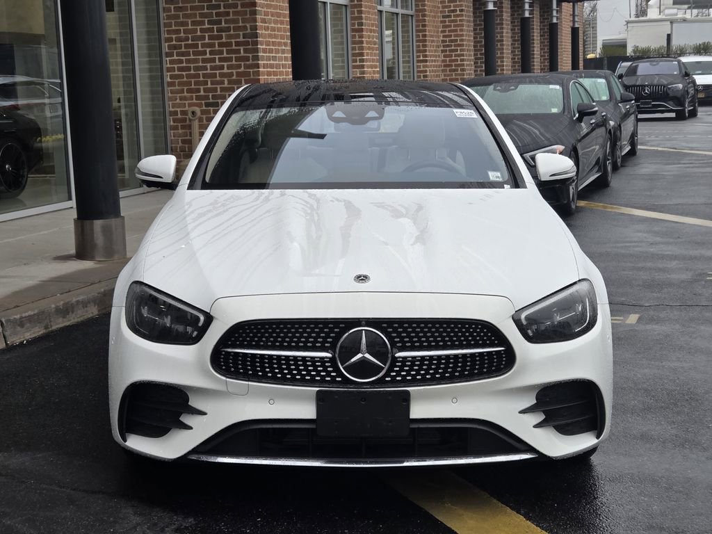 Used 2023 Mercedes-Benz E 450 4MATIC Sedan image 5