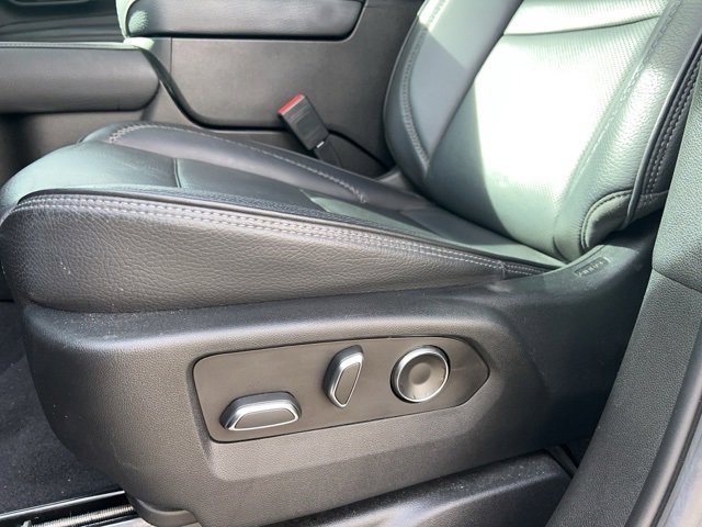 Used 2023 GMC Yukon Denali w/ Denali Reserve Package image 8