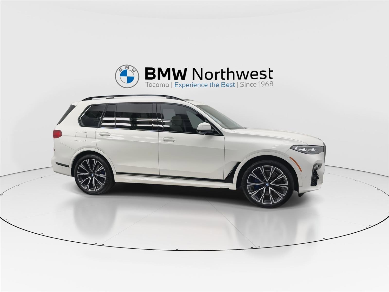 Used 2021 BMW X7 xDrive40i w/ M Sport Package AWD/4WD image 5