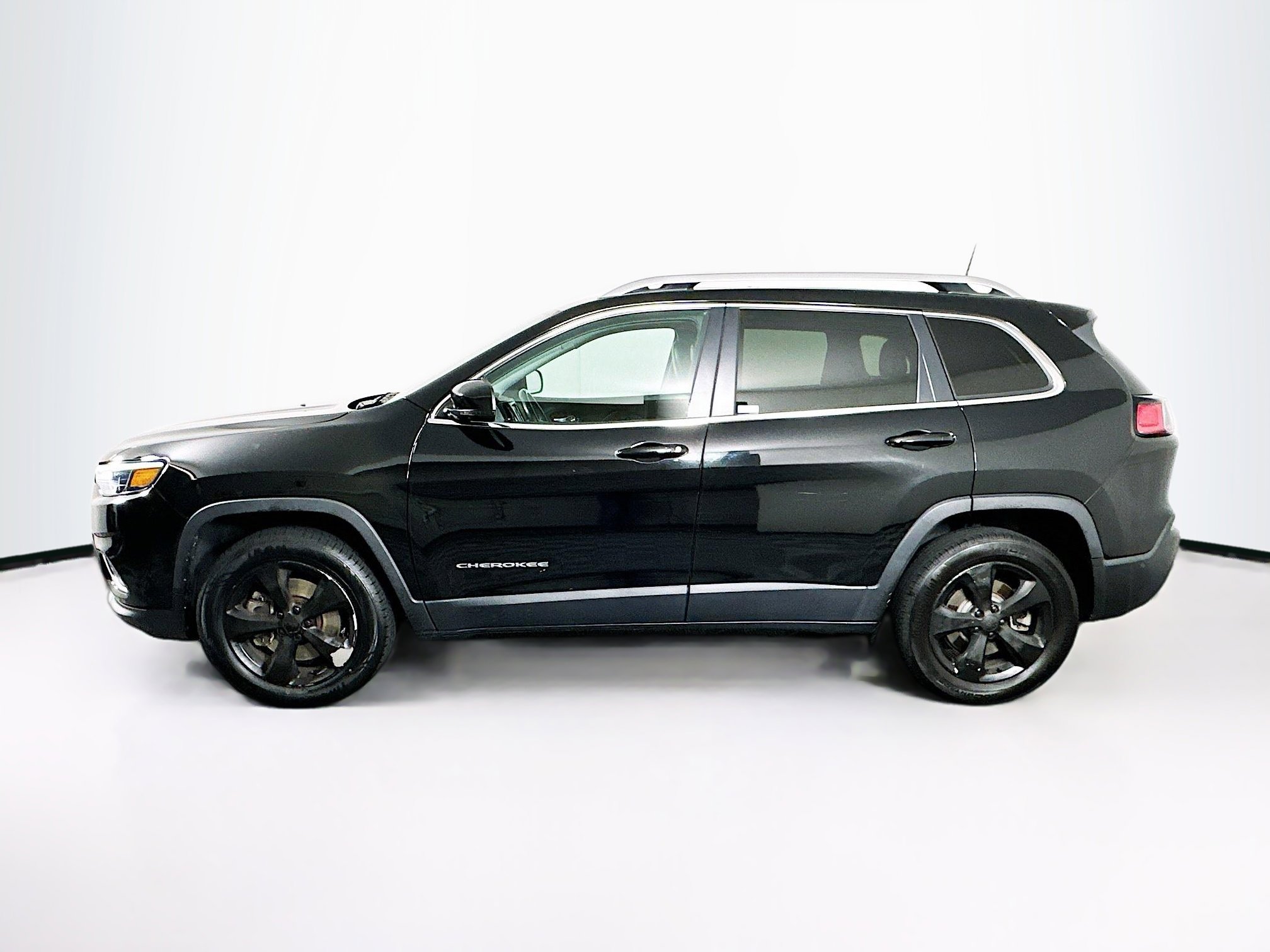 Used 2021 Jeep Cherokee Limited AWD/4WD image 4