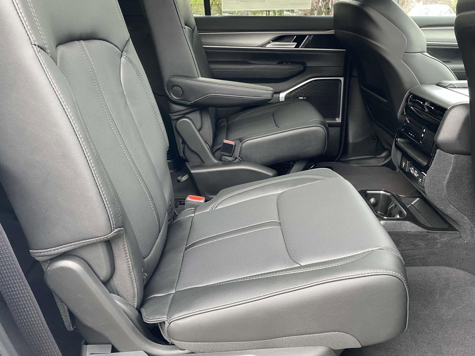 New 2025 Jeep Wagoneer Series II image 11