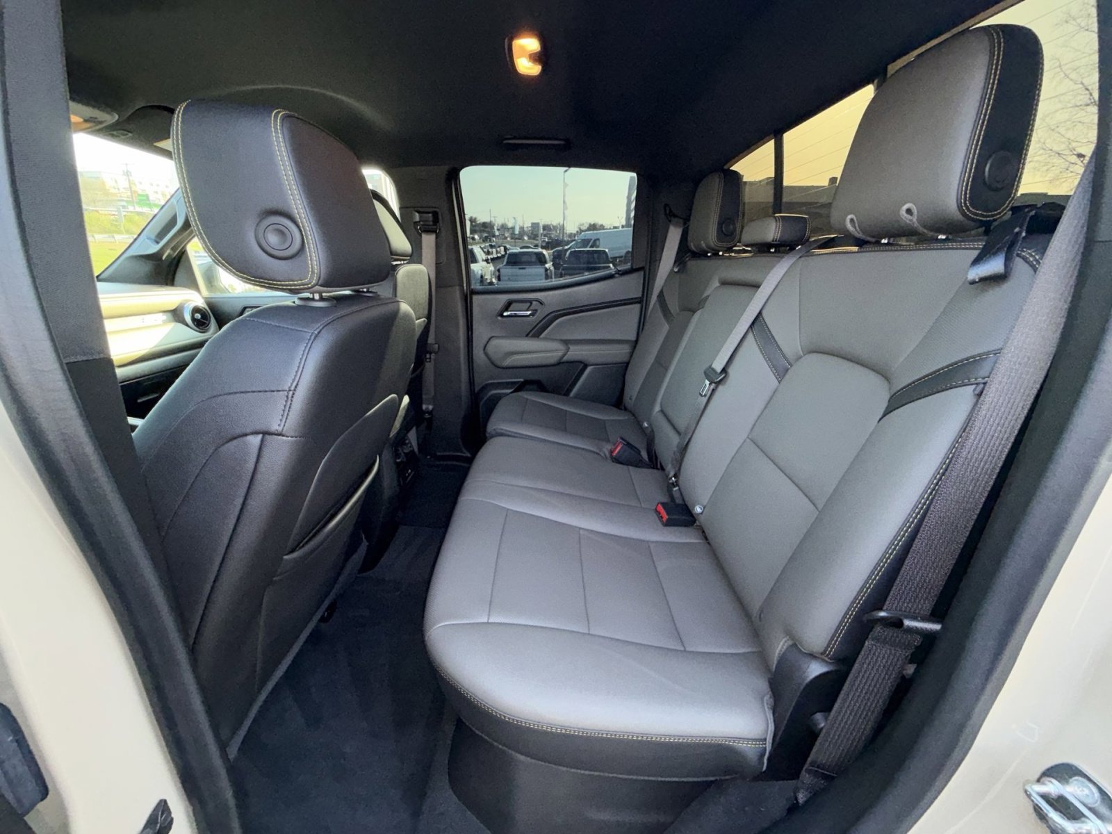 Used 2023 Chevrolet Colorado ZR2 w/ ZR2 Convenience Package III AWD/4WD image 23