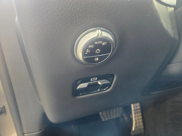 Used 2024 Mercedes-Benz GLC 300 image 15