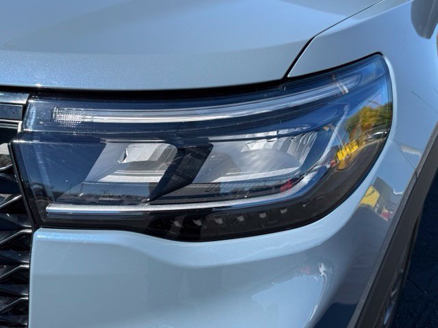 Used 2025 Ford Explorer ST AWD/4WD image 9