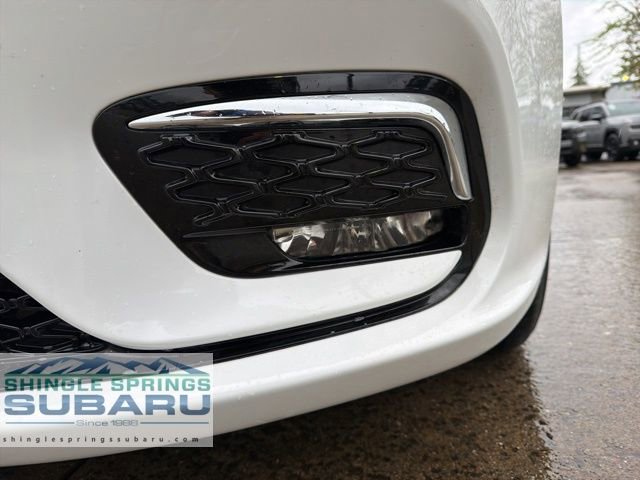 Used 2024 Chrysler Pacifica Touring-L FWD image 14