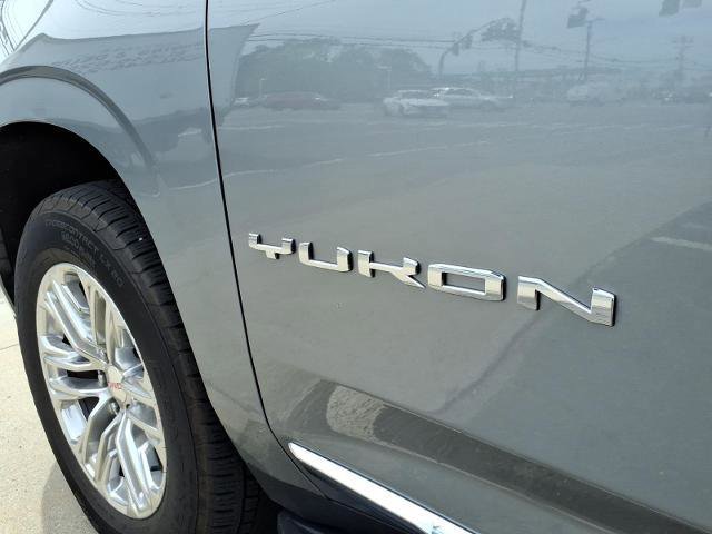 Used 2023 GMC Yukon SLT w/ SLT Premium Package AWD/4WD image 10