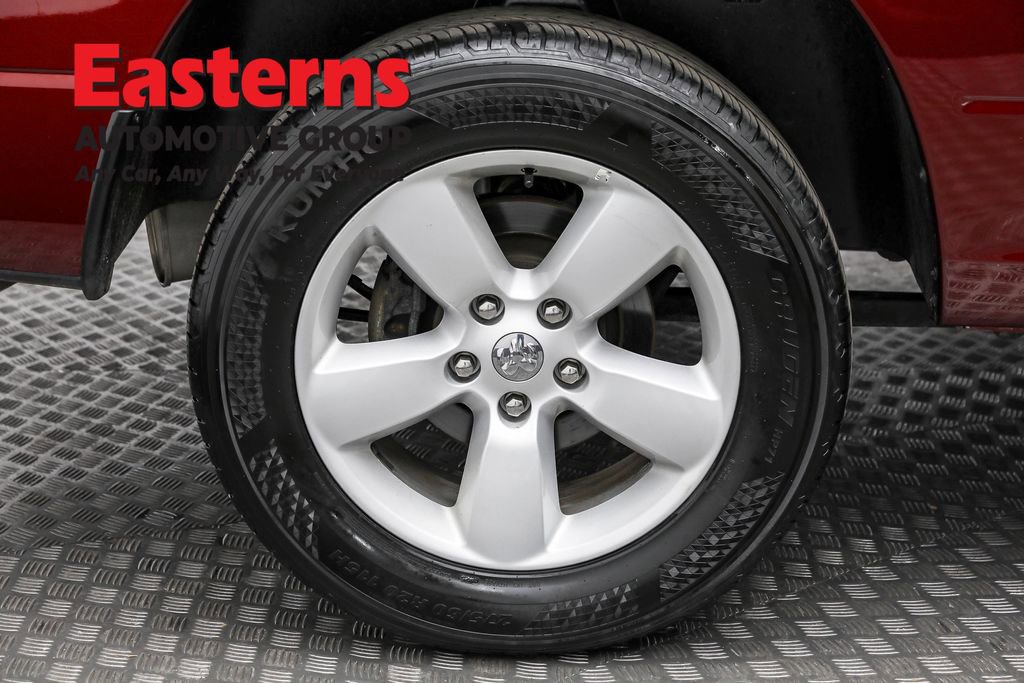 Used 2024 RAM 1500 Classic SLT image 29