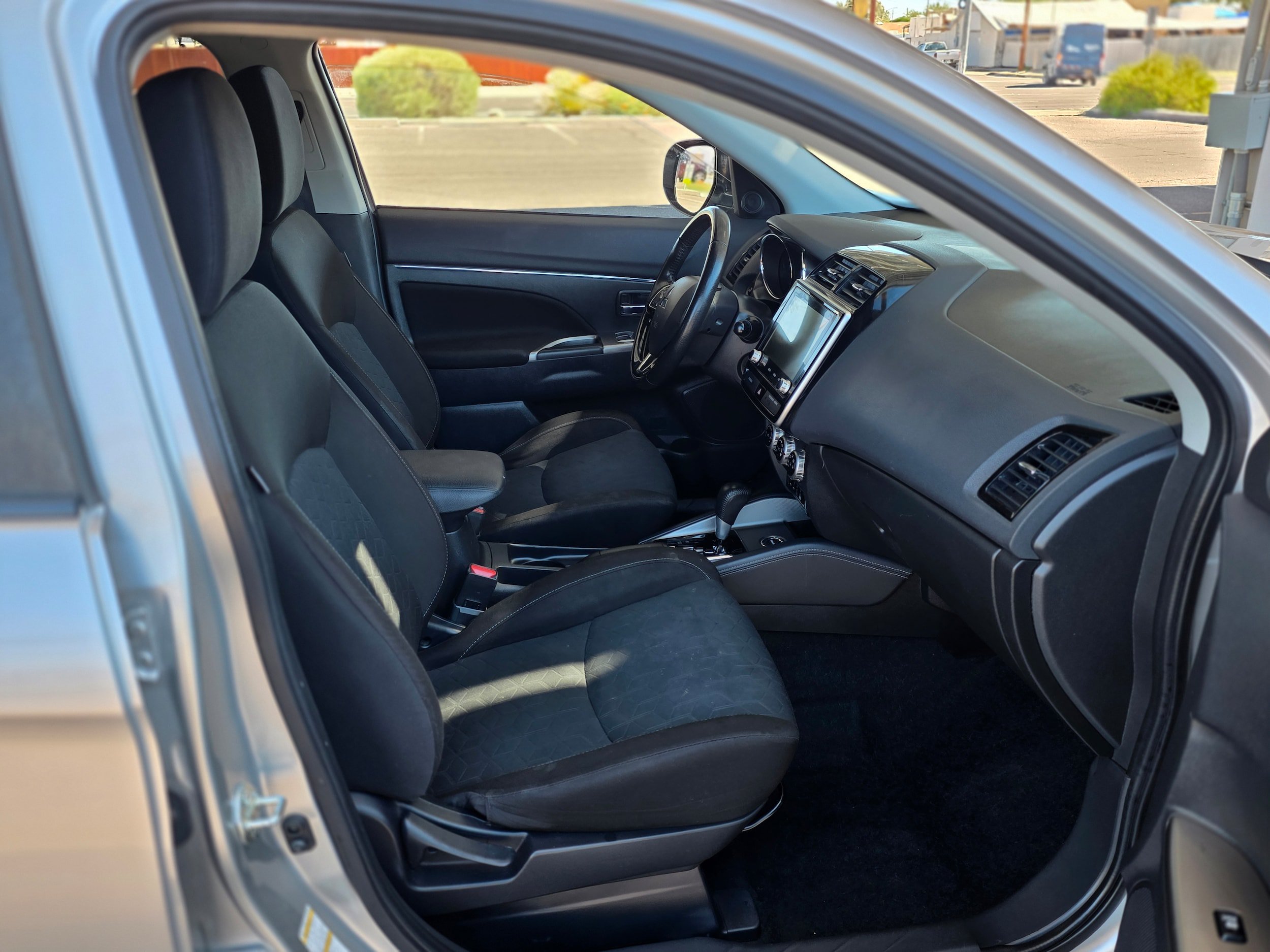 Used 2020 Mitsubishi Outlander Sport SE AWD/4WD image 24