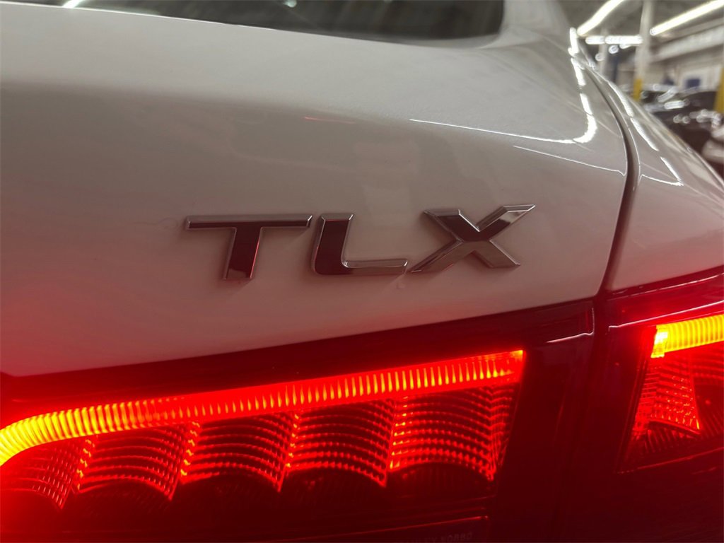 Certified 2017 Acura TLX V6 SH-AWD w/ Technology Pkg image 32