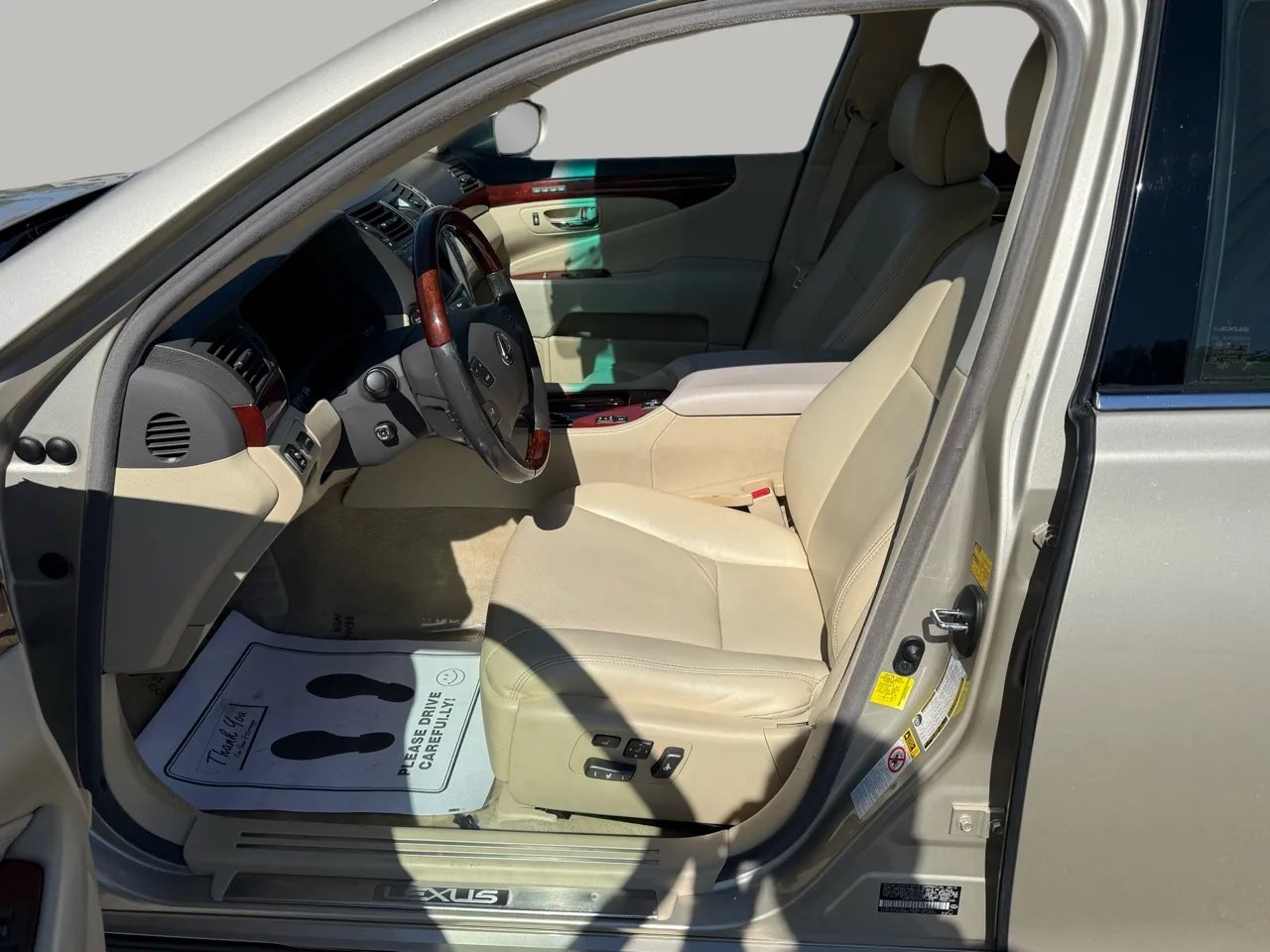 Used 2012 Lexus LS 460 Luxury image 13