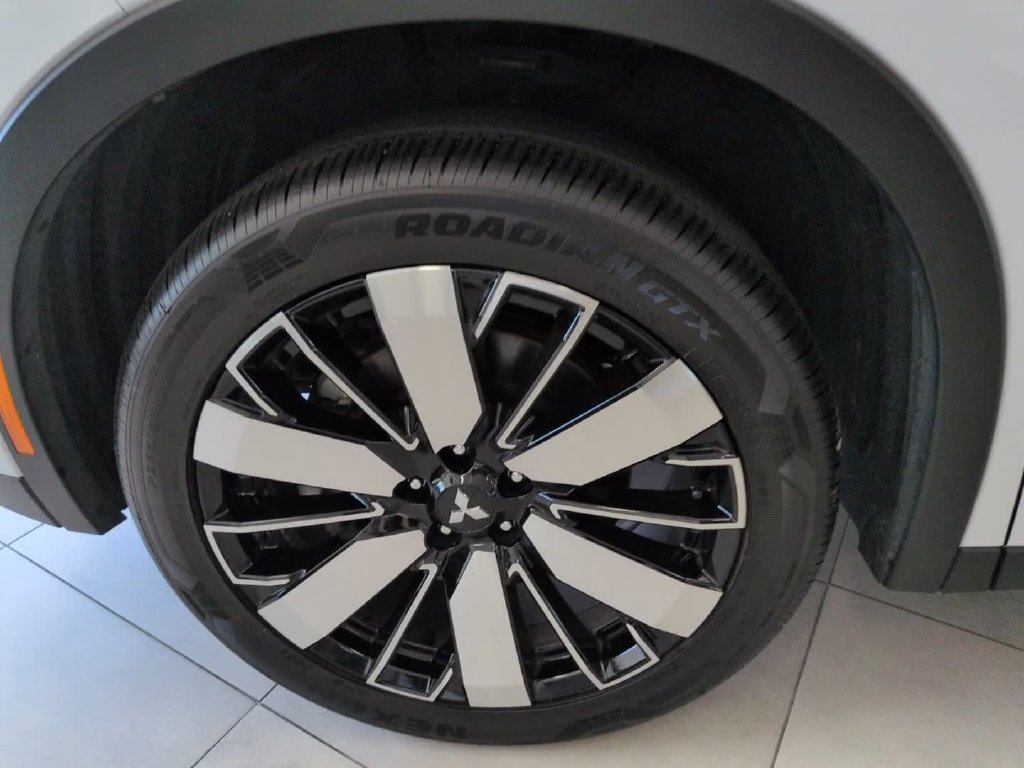 New 2026 Mitsubishi Outlander SE AWD/4WD image 11
