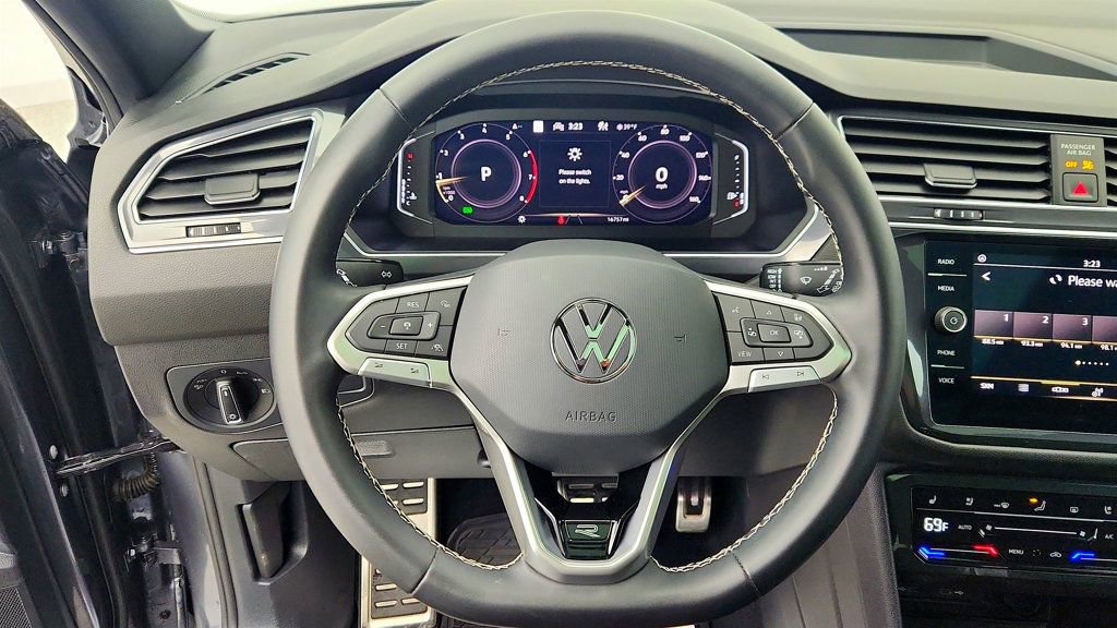 Used 2023 Volkswagen Tiguan SEL R-Line image 14