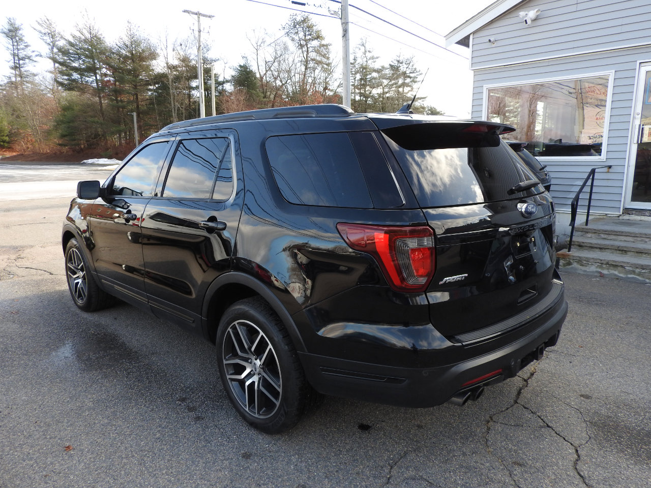 Used 2018 Ford Explorer Sport w/ Equipment Group 401A image 5