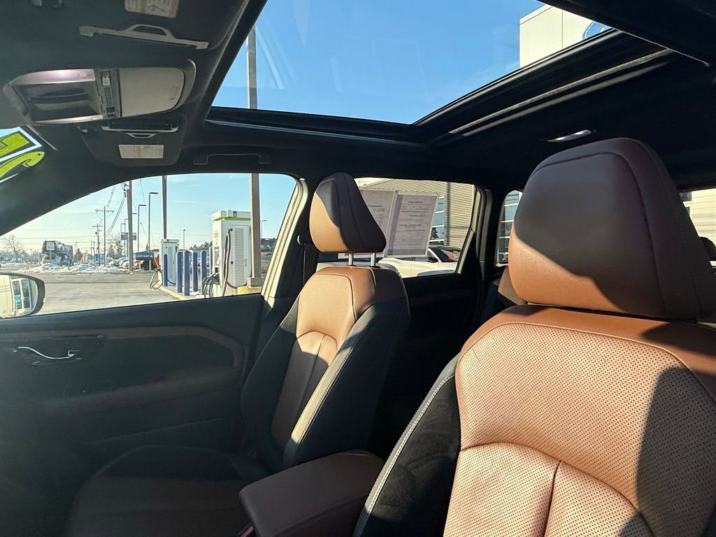 Used 2025 Subaru Forester Touring image 20