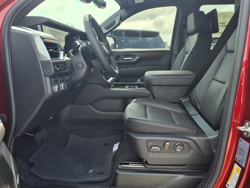 New 2026 GMC Yukon Denali w/ Denali Reserve Package AWD/4WD image 8