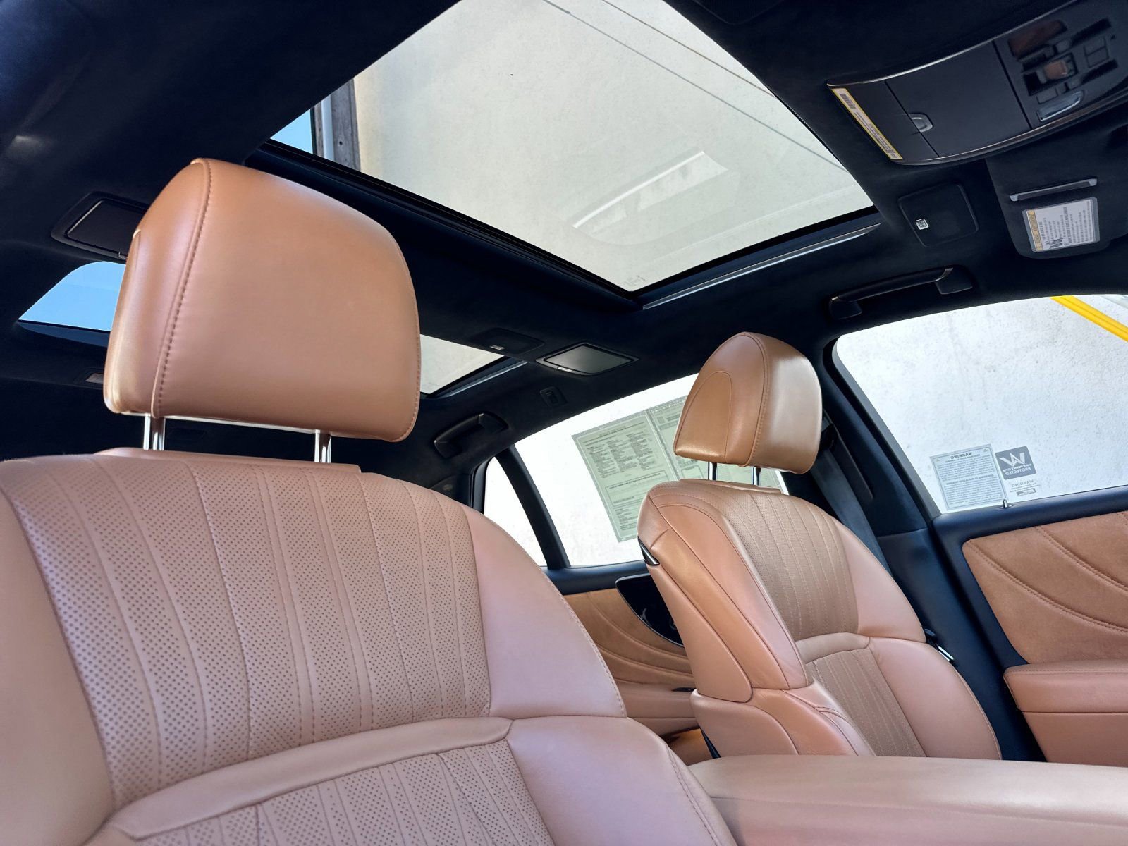 Used 2025 Lexus LS 500 w/ Interior Upgrade Package image 18