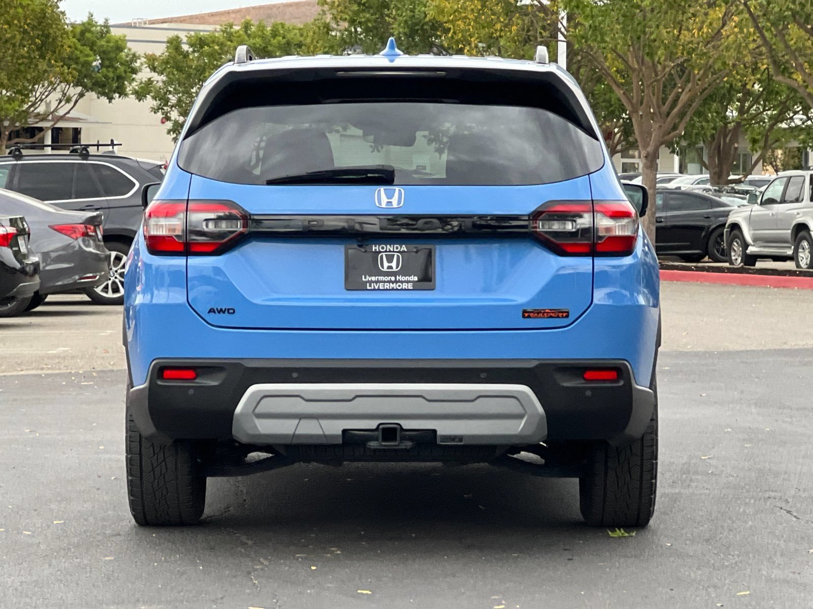 Used 2025 Honda Pilot TrailSport image 5