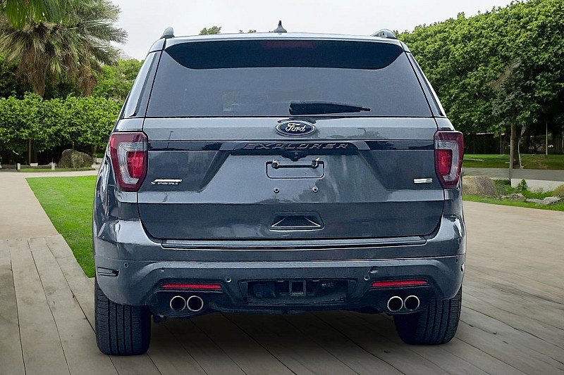 Used 2018 Ford Explorer Sport AWD/4WD image 3