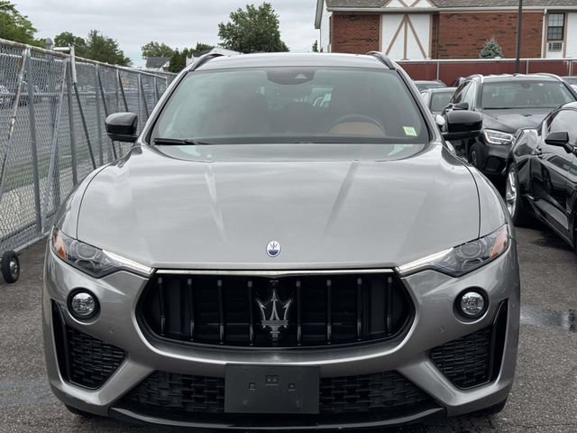 Used 2022 Maserati Levante GT AWD/4WD image 2