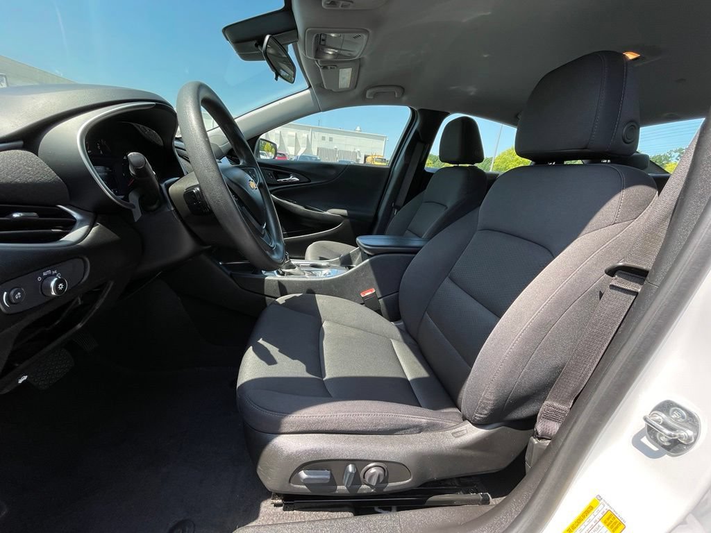 Used 2025 Chevrolet Malibu LT FWD image 27