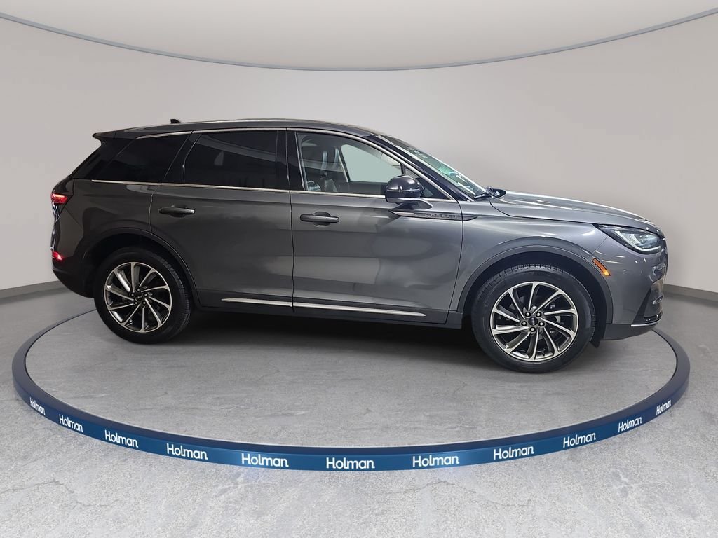 Used 2024 Lincoln Corsair AWD w/ Equipment Group 101A image 5