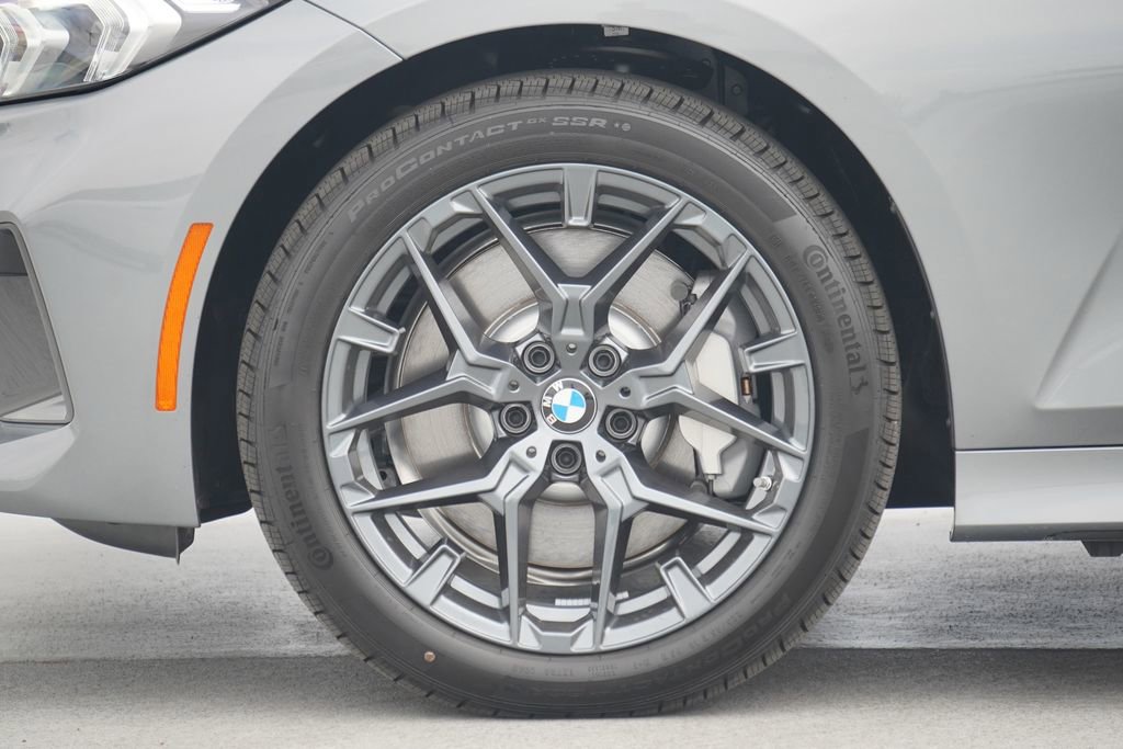 Used 2025 BMW 330i xDrive Sedan AWD/4WD image 5