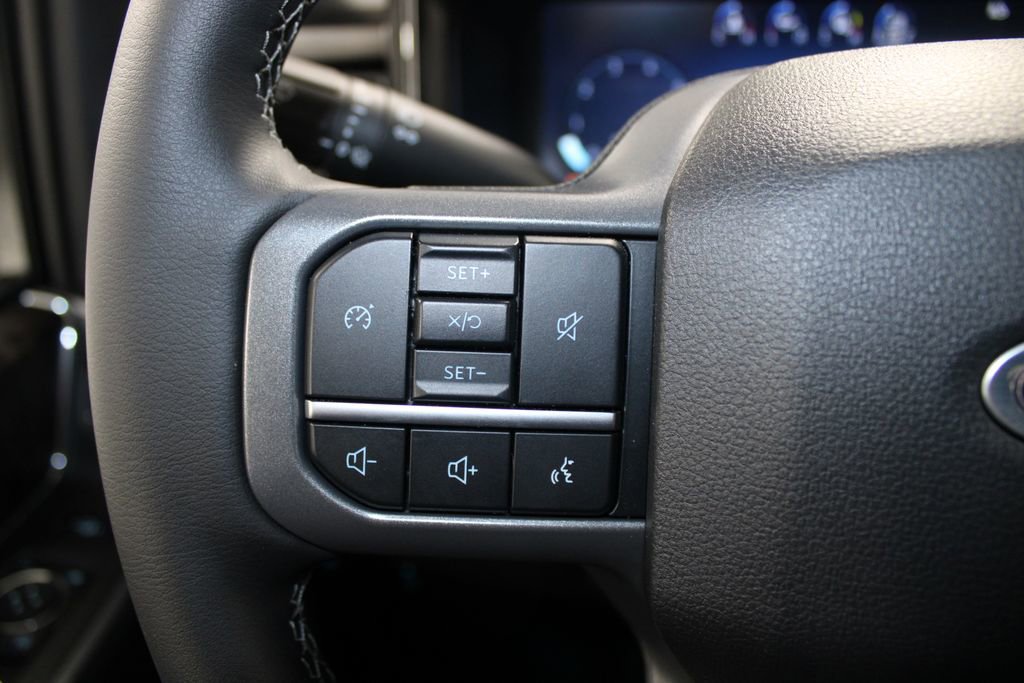 New 2026 Ford F250 Lariat w/ Black Appearance Package image 36