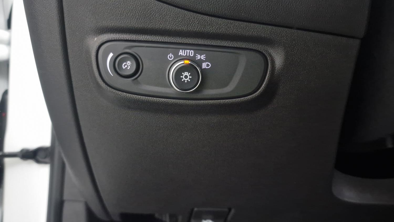 Certified 2021 Chevrolet Equinox LS image 22