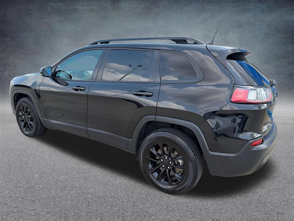 Used 2023 Jeep Cherokee Altitude Lux AWD/4WD image 3