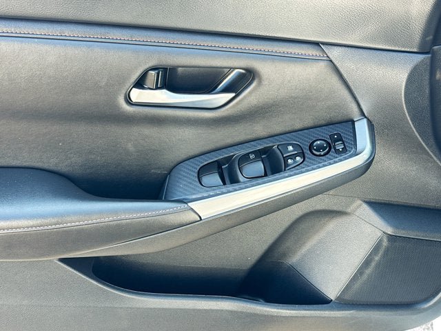 Certified 2023 Nissan Sentra SR w/ Midnight Edition Package FWD image 15