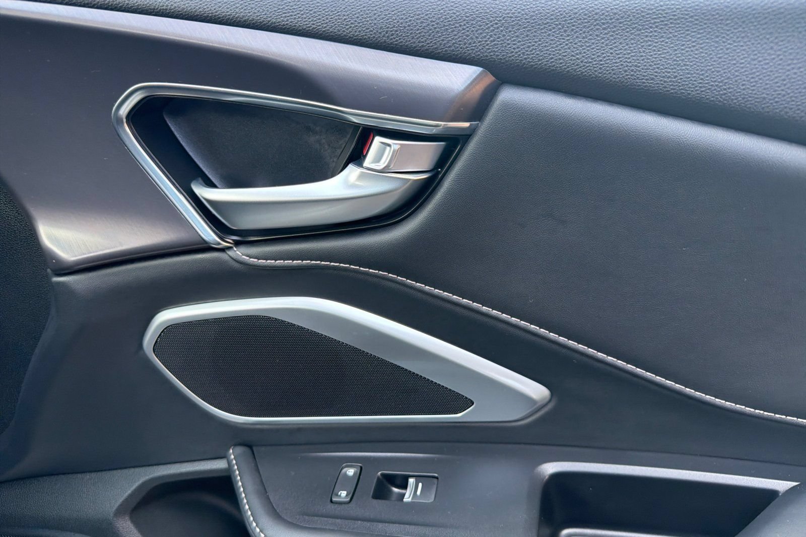 Certified 2025 Acura RDX SH-AWD image 20