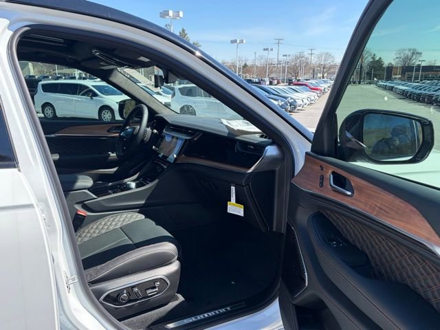 New 2026 Jeep Grand Cherokee L Summit image 28