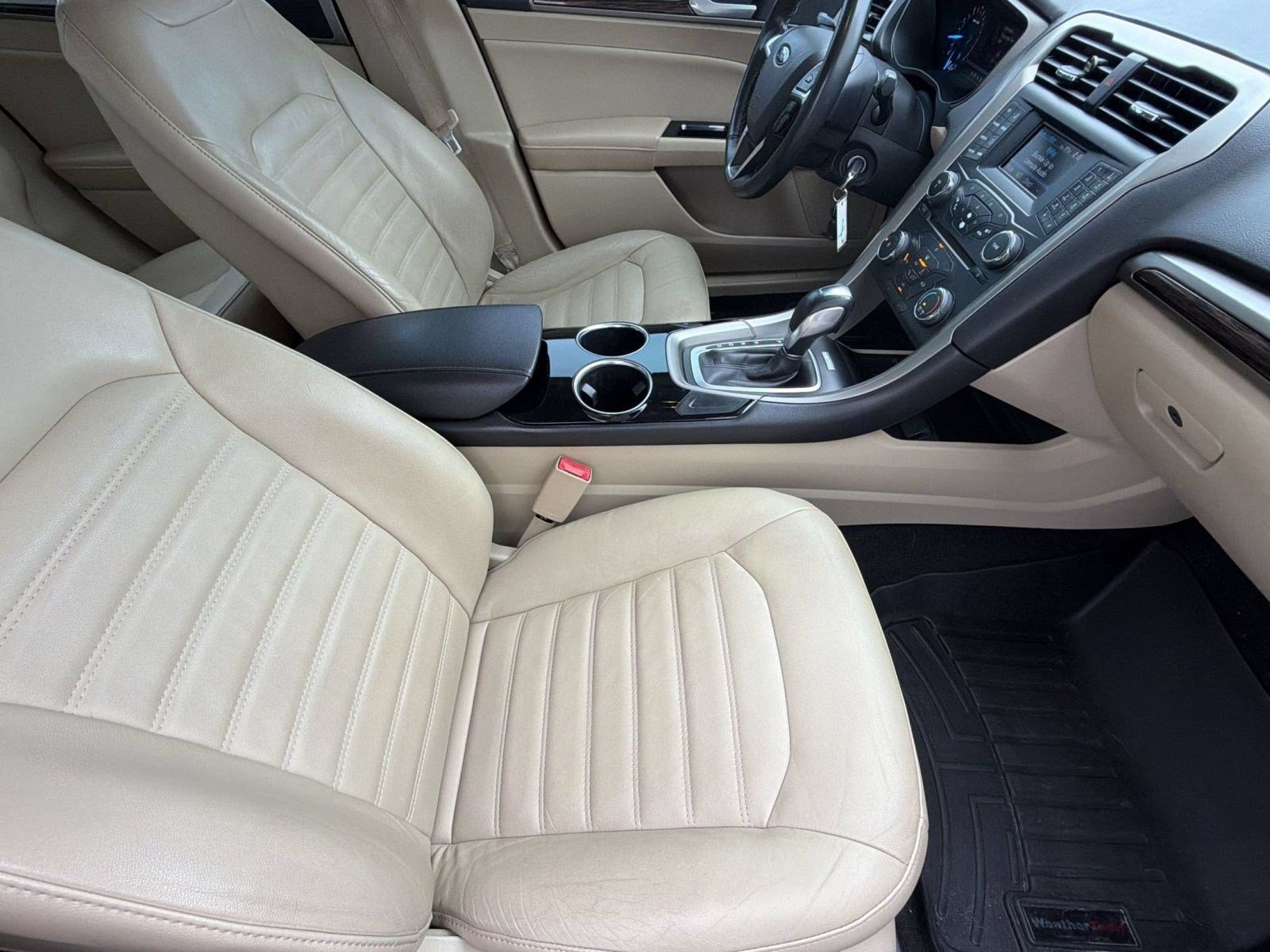 Used 2013 Ford Fusion SE FWD image 23