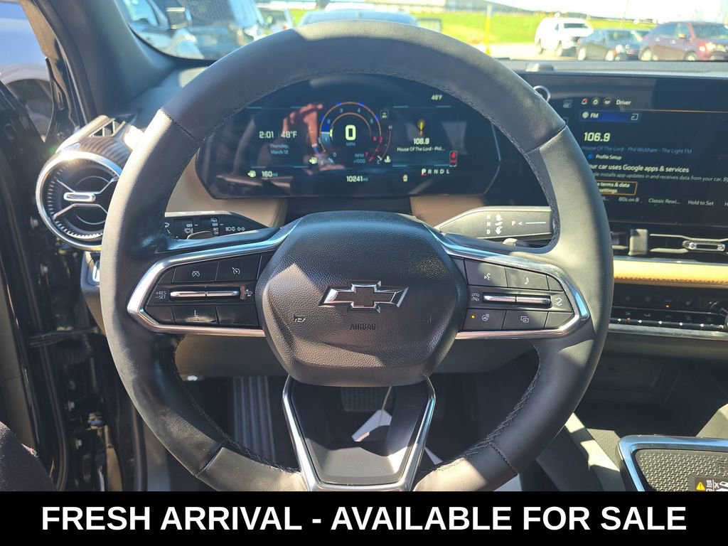 Used 2025 Chevrolet Equinox ACTIV image 9