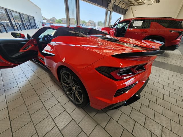 Used 2024 Chevrolet Corvette Z06 RWD image 6
