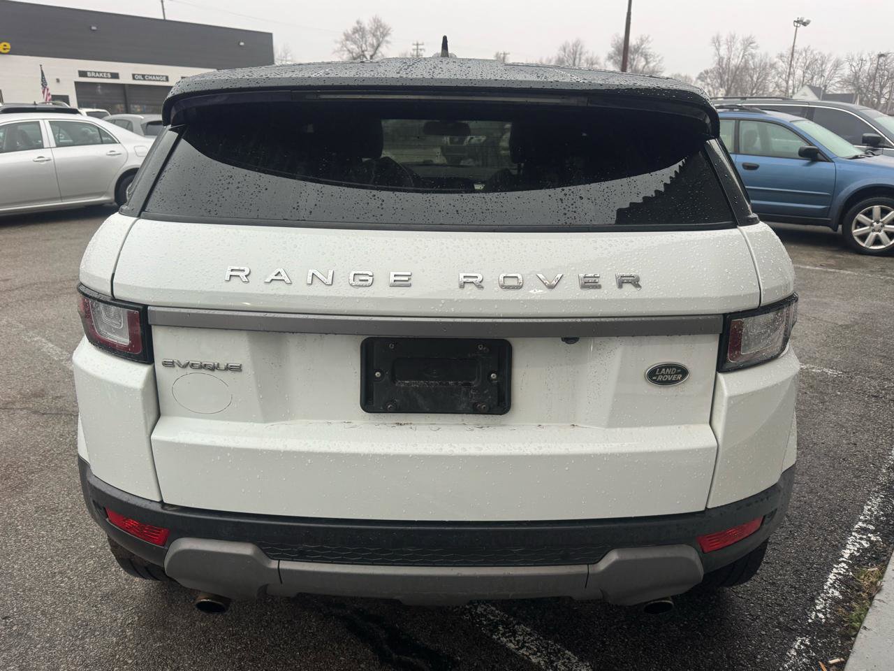 Used 2016 Land Rover Range Rover Evoque SE image 5