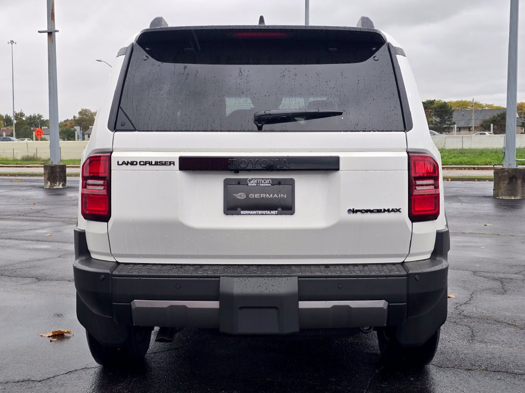 New 2027 Toyota Land Cruiser w/ Premium Package AWD/4WD image 17