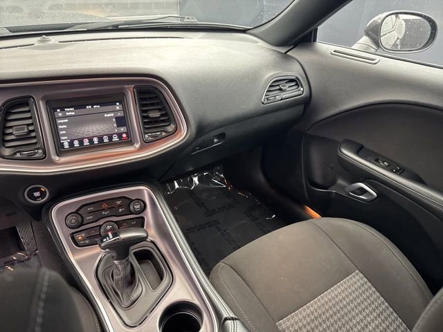 Used 2022 Dodge Challenger GT image 13