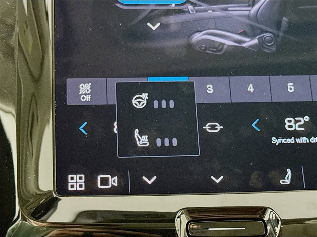 Used 2025 Volvo XC60 T8 Plus w/ Protection Package Premier image 20