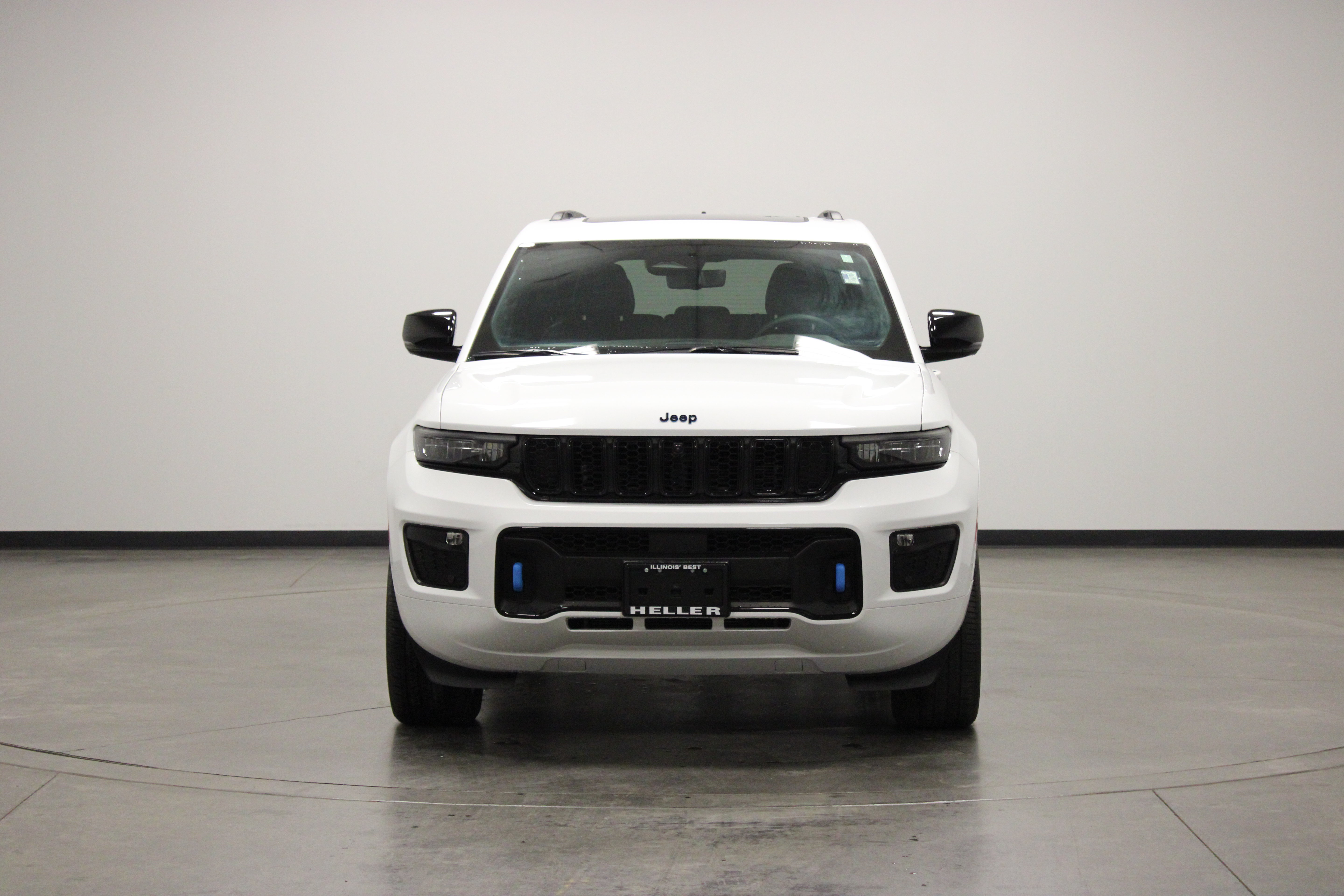 Used 2024 Jeep Grand Cherokee Limited 4xe AWD/4WD image 3