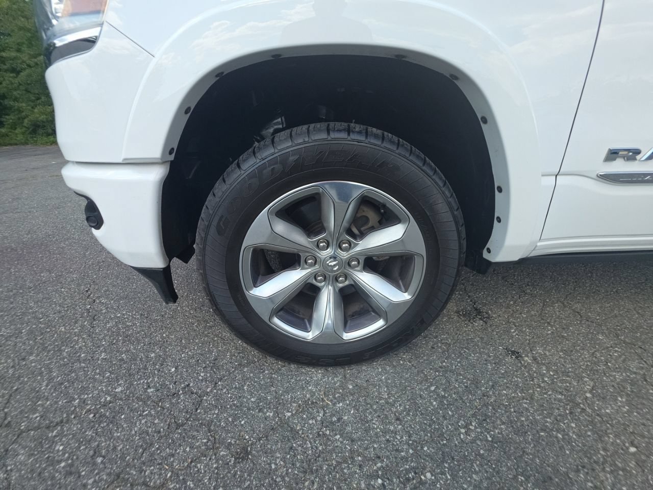 Used 2022 RAM 1500 Limited w/ Body Color Bumper Group RWD image 13