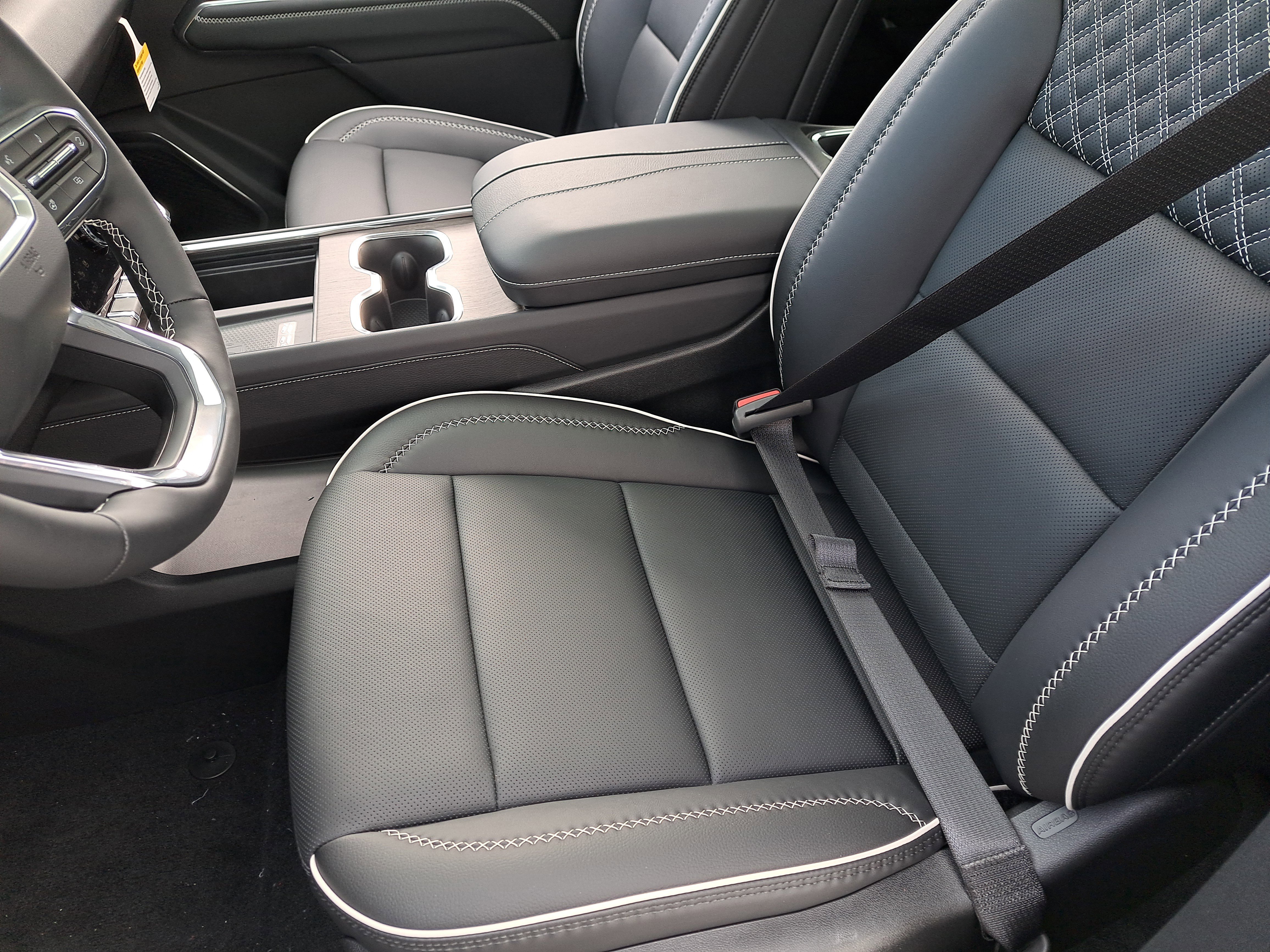 New 2026 GMC Acadia Denali w/ Super Cruise Package image 25