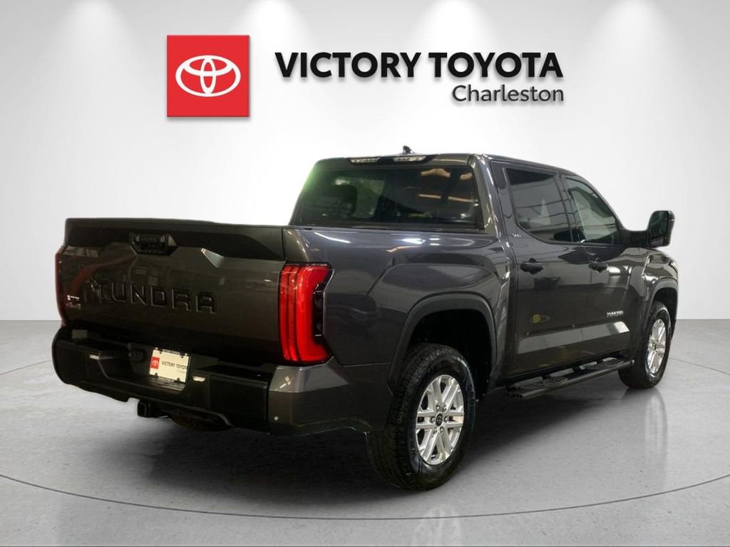 Used 2022 Toyota Tundra SR5 w/ SR5 Convenience Package AWD/4WD image 6